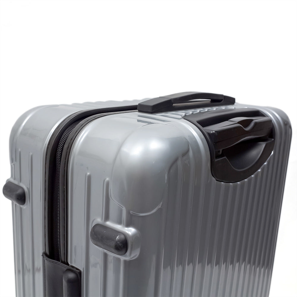 リモワ サルサ 中古商品 876.63 63リットル 4輪