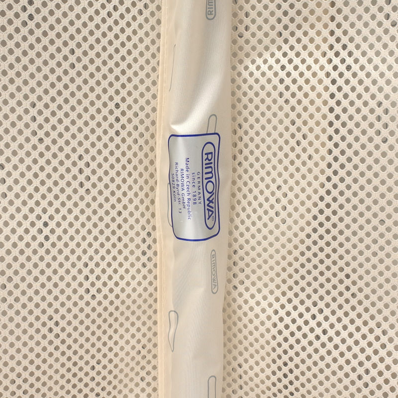 リモワ サルサ エアー 820.53.78.4 37リットル 在庫商品 4輪
