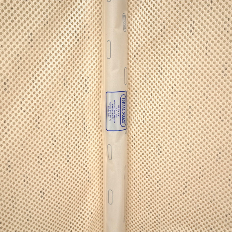 リモワ サルサエアー限定カラー 在庫商品 820.90.03.8 84リットル 4輪