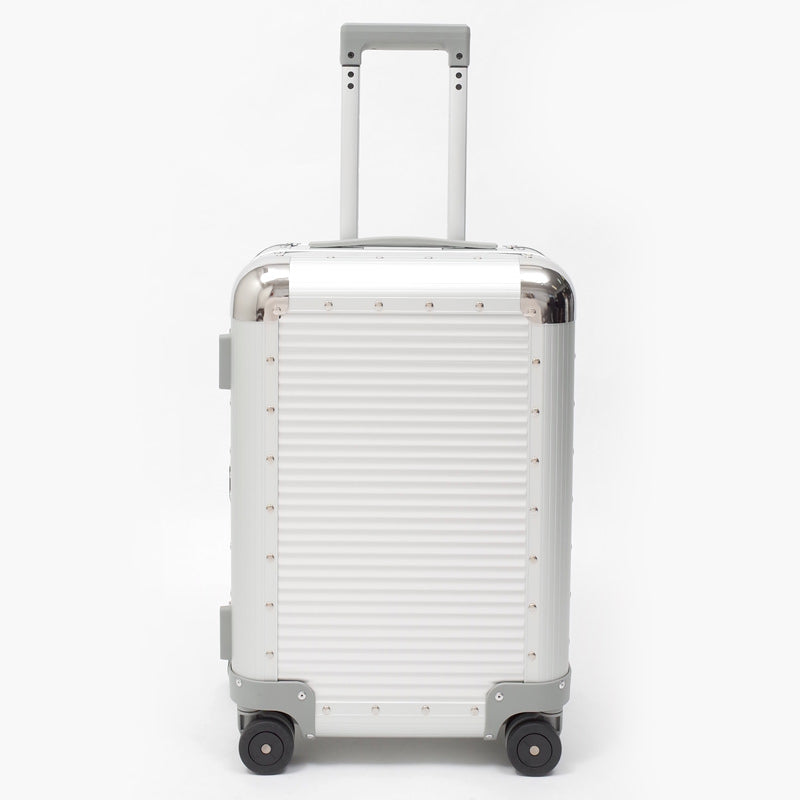 FPM BANK S Spinner 36.6L シルバー 在庫商品 – リモワ(RIMOWA)専門