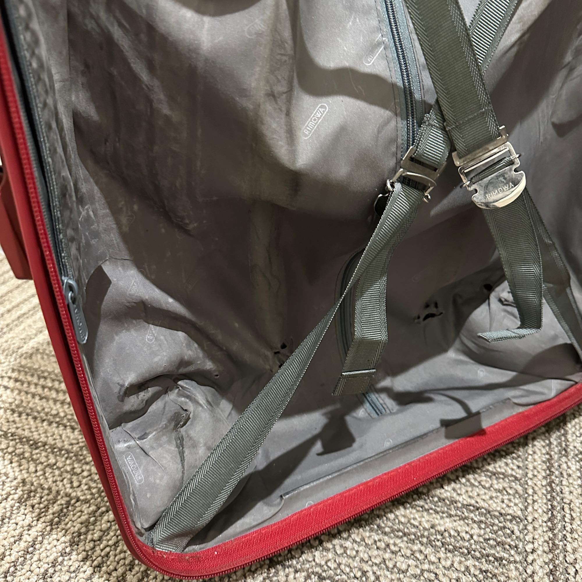 【ジャンク】リモワ サルサ 875.63 ジャンク商品 61リットル