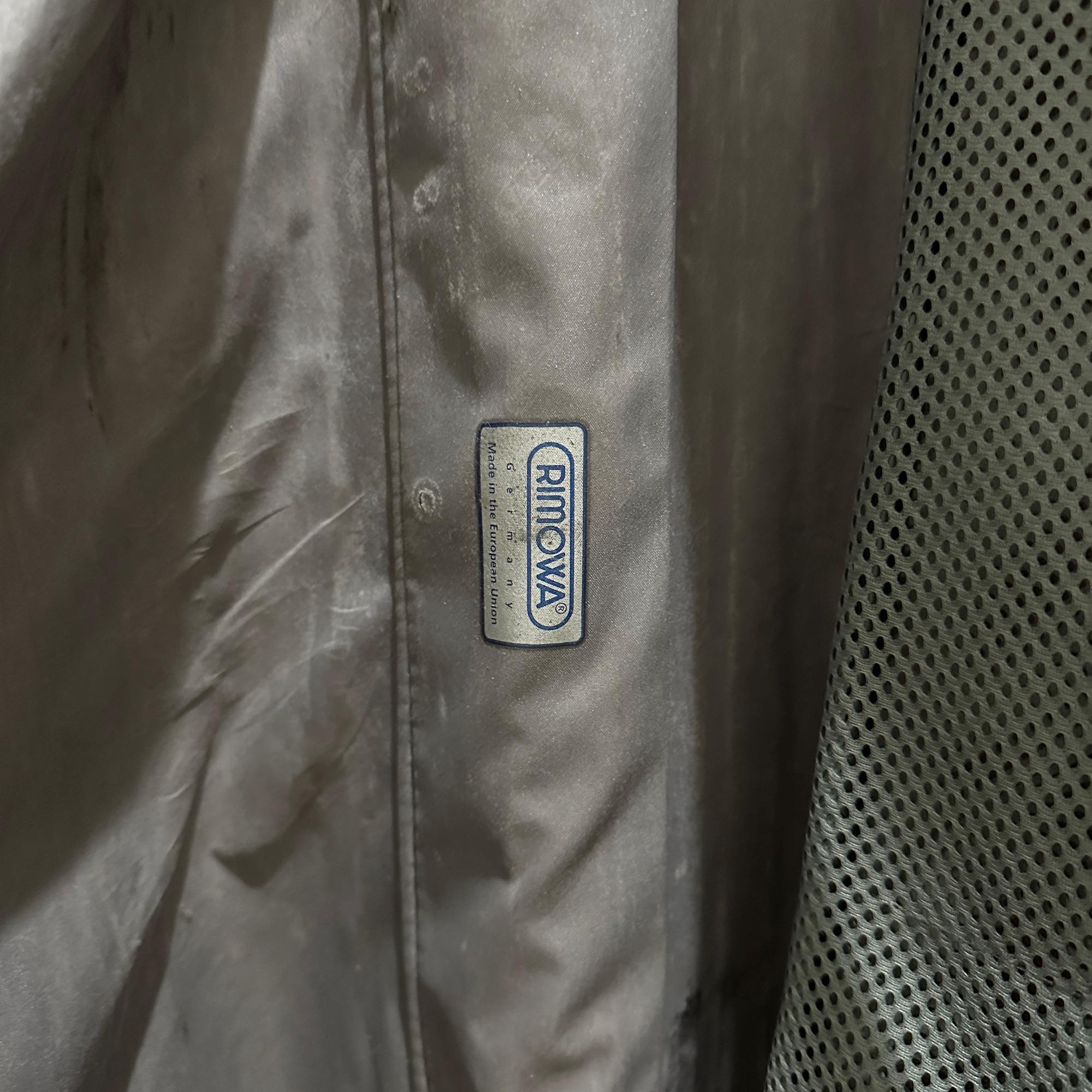 【ジャンク】リモワ サルサ 875.63 ジャンク商品 61リットル