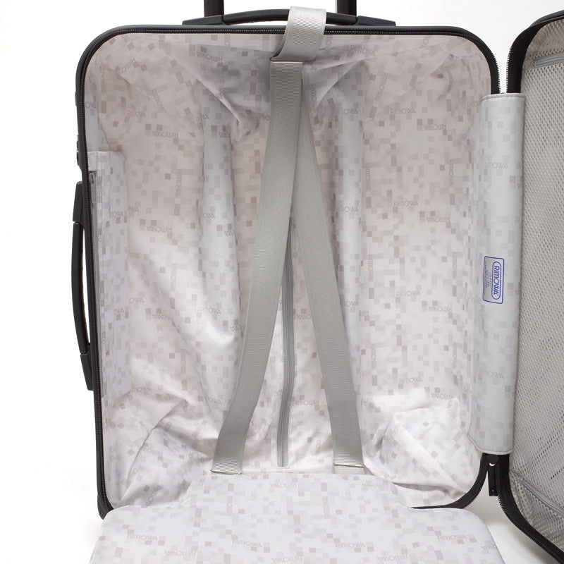 リモワ サルサ アウトレット商品 844.56 52リットル 4輪