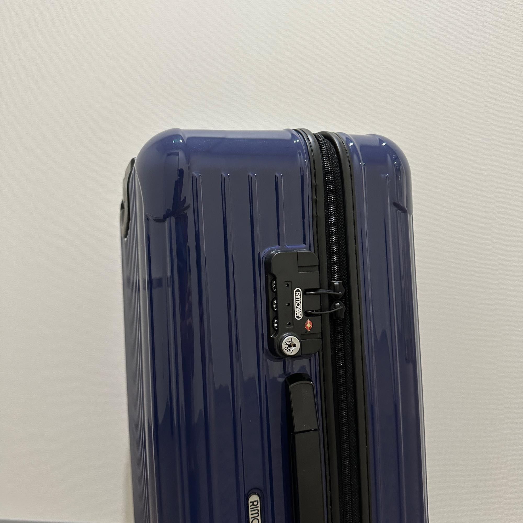 リモワ サルサ 857.63 新古品 60リットル 2輪