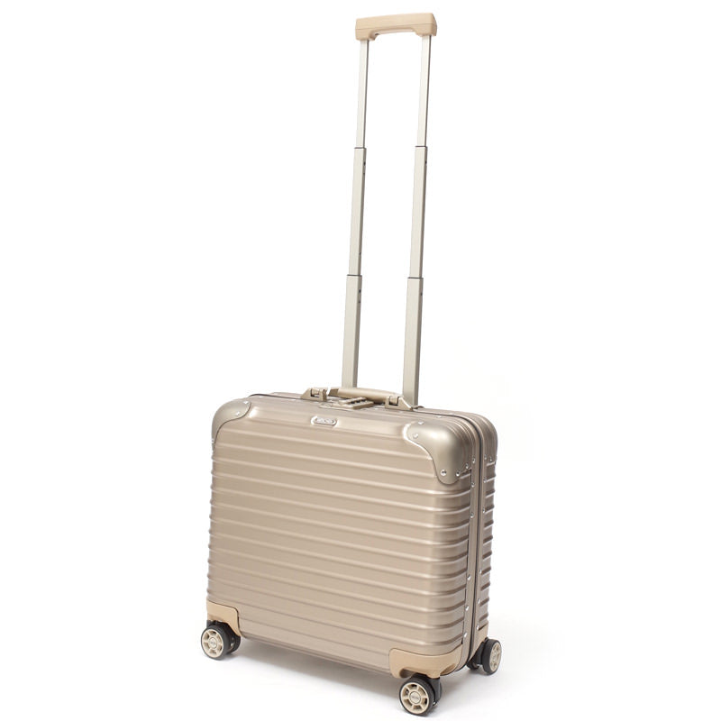 リモワ トパーズ チタニウム 923.40.03.4 アウトレット商品 26リットル 4輪