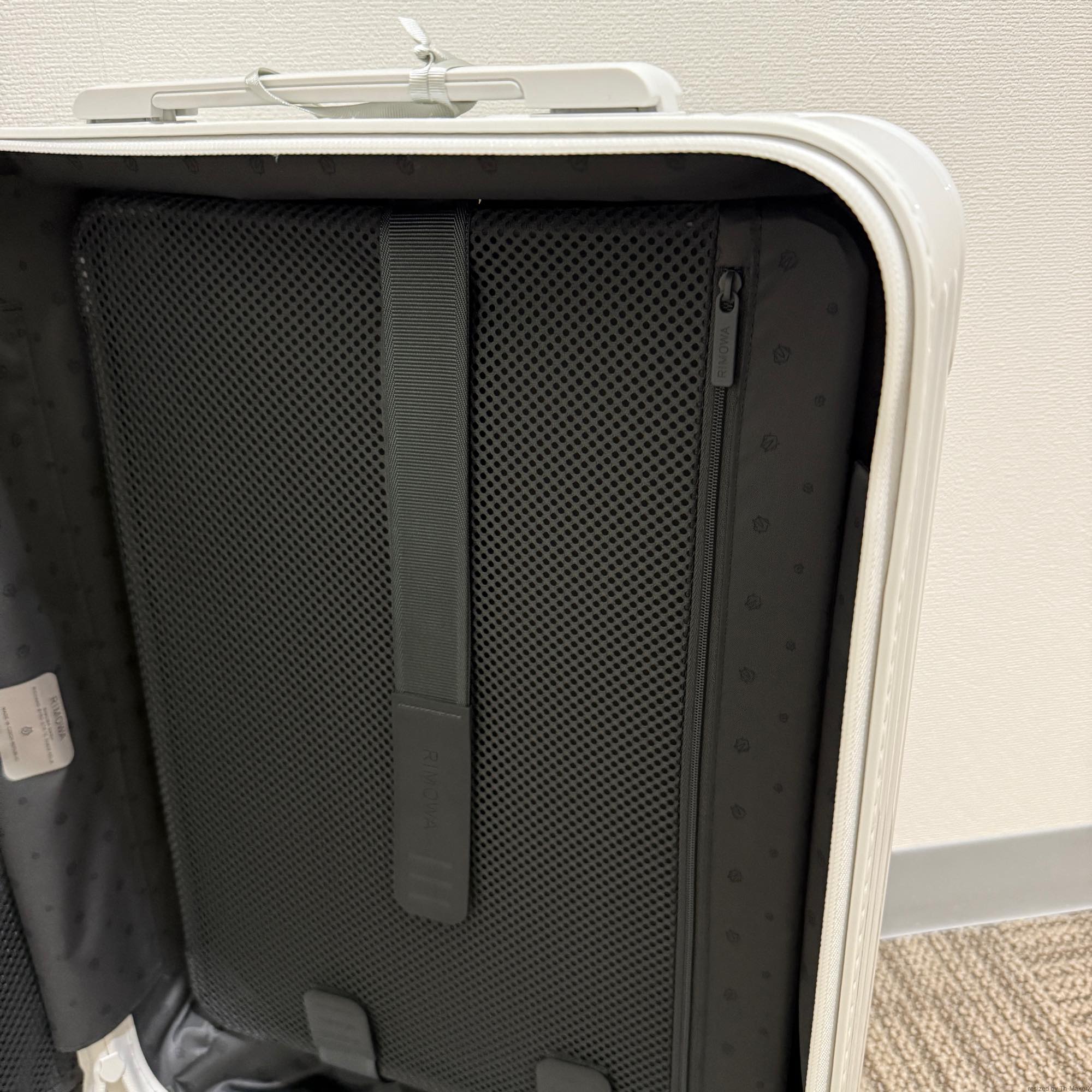 リモワ エッセンシャル 832.53.66.1 キャビン 37L 在庫商品 ホワイト