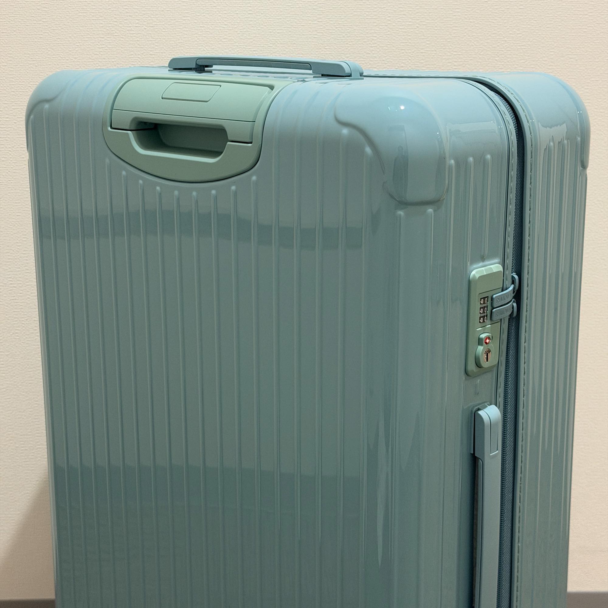 リモワ エッセンシャル S832.73.88.4 チェックインL 85L 新品 グレイシャーブルー 4輪