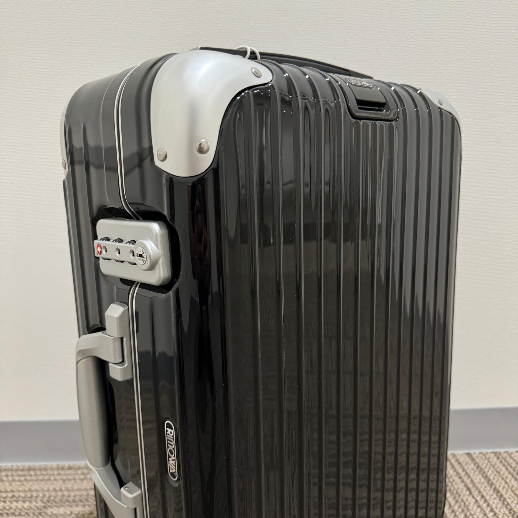 リモワ リンボ 880.52.50.2 新品 32リットル 2輪