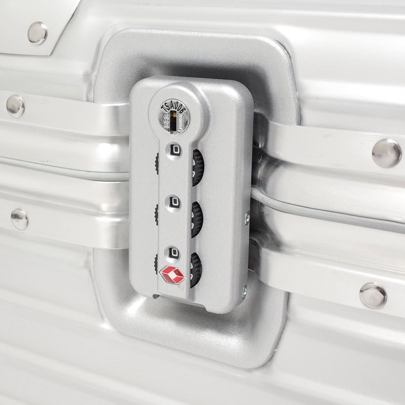 リモワ パイロット 923.50.00.4 アウトレット商品 34リットル 4輪