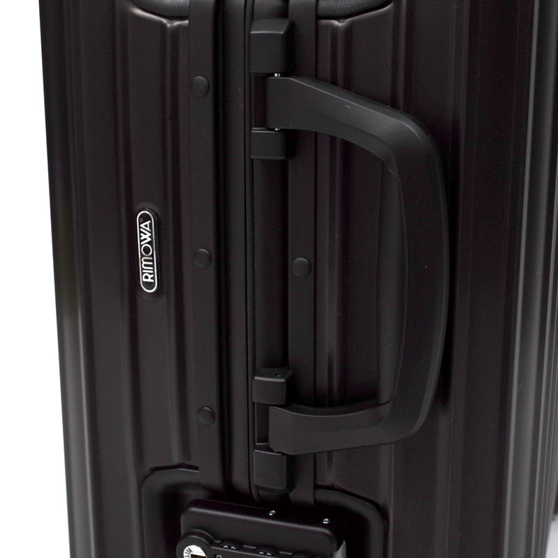 リモワ トパーズ ステルス 923.56.01.4 在庫商品 45リットル 4輪