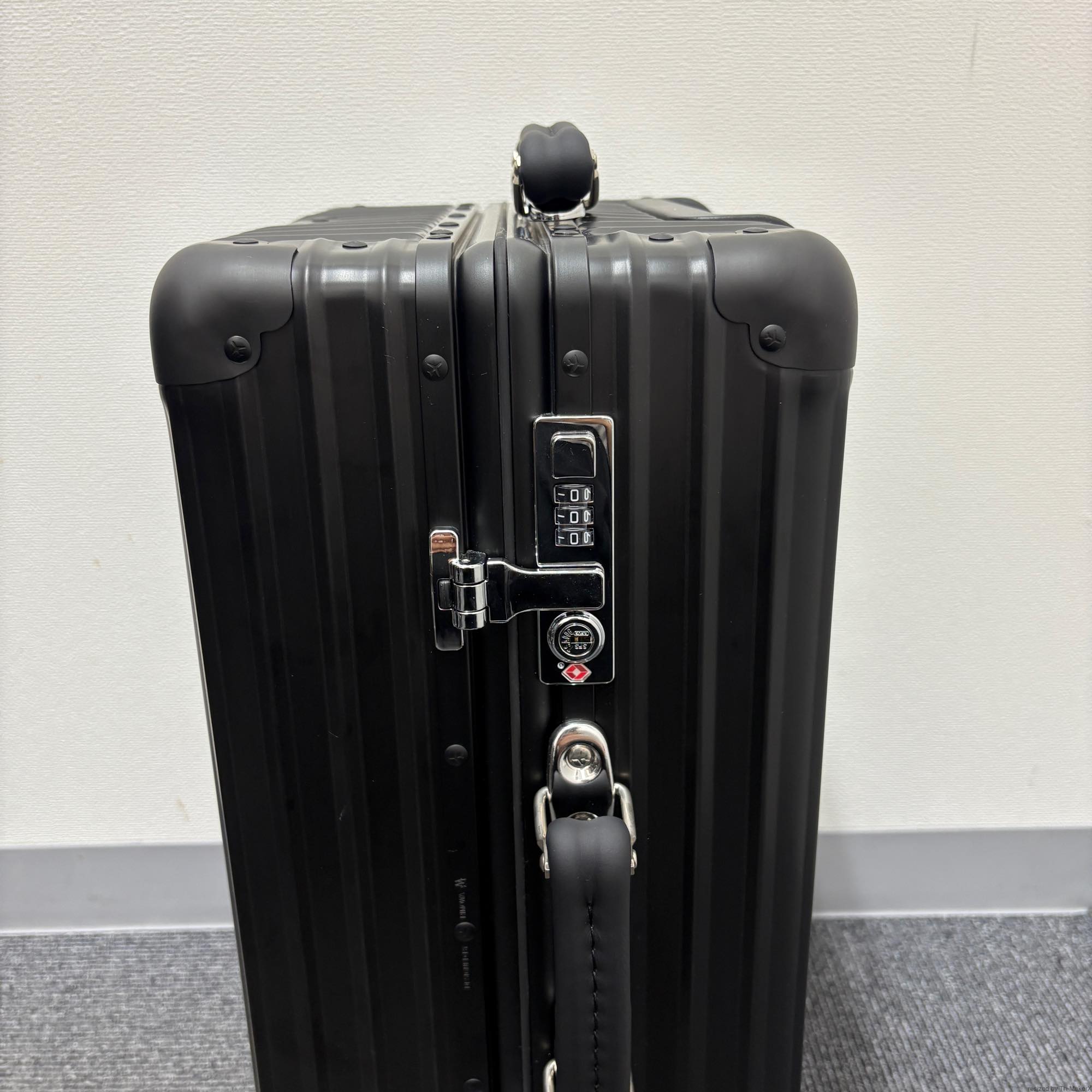 リモワ クラシック 973.53.01.4 キャビン 在庫商品 ブラック 36リットル 4輪
