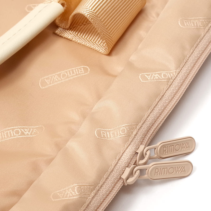 リモワ サルサ デラックス 830.40.53.4 29リットル 4輪 在庫商品
