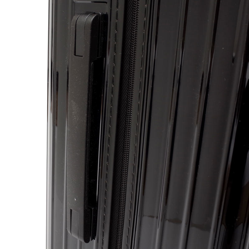 リモワ エッセンシャル 832.53.62.4 キャビン 36L 在庫商品ブラック