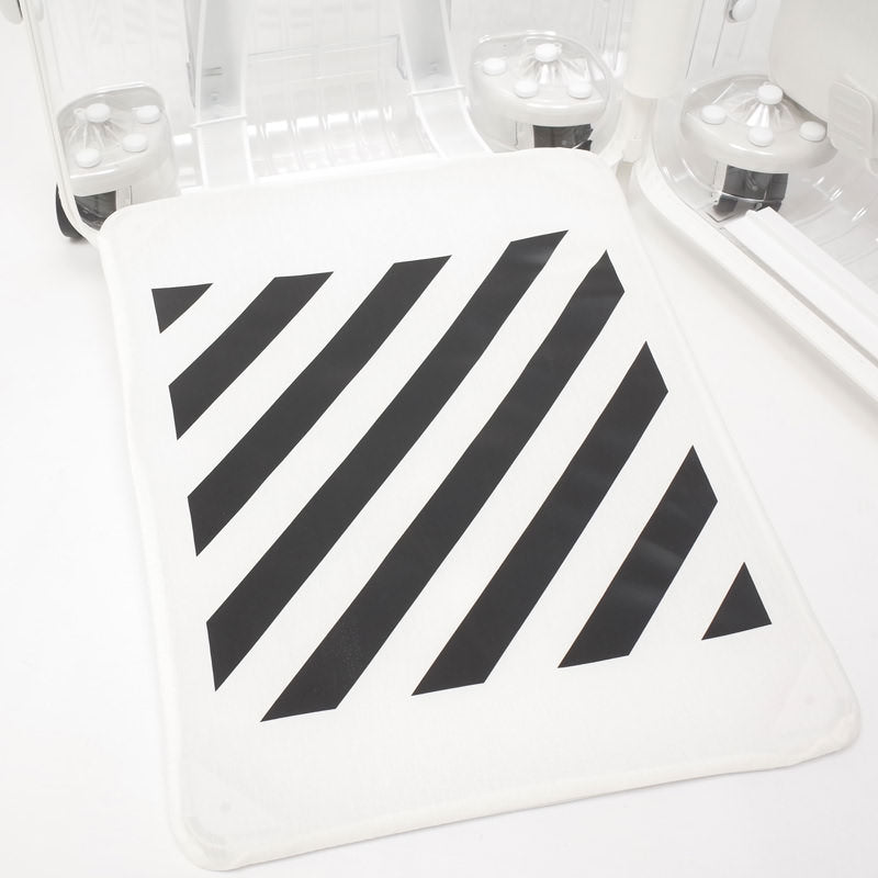 リモワ×OFF-WHITE限定 在庫商品 36リットル ホワイト 4輪