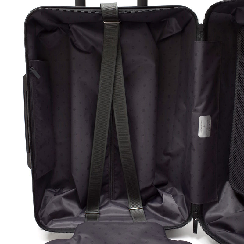 リモワ エッセンシャルスリーブ 842.53.63.4 キャビン 在庫商品 37L