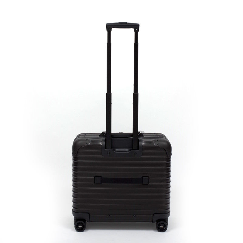 リモワ トパーズ ステルス 923.40.01.4 在庫商品 26リットル 4輪