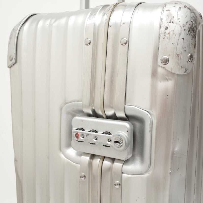 リモワ トパーズ 中古商品 930.77-1 104リットル 2輪