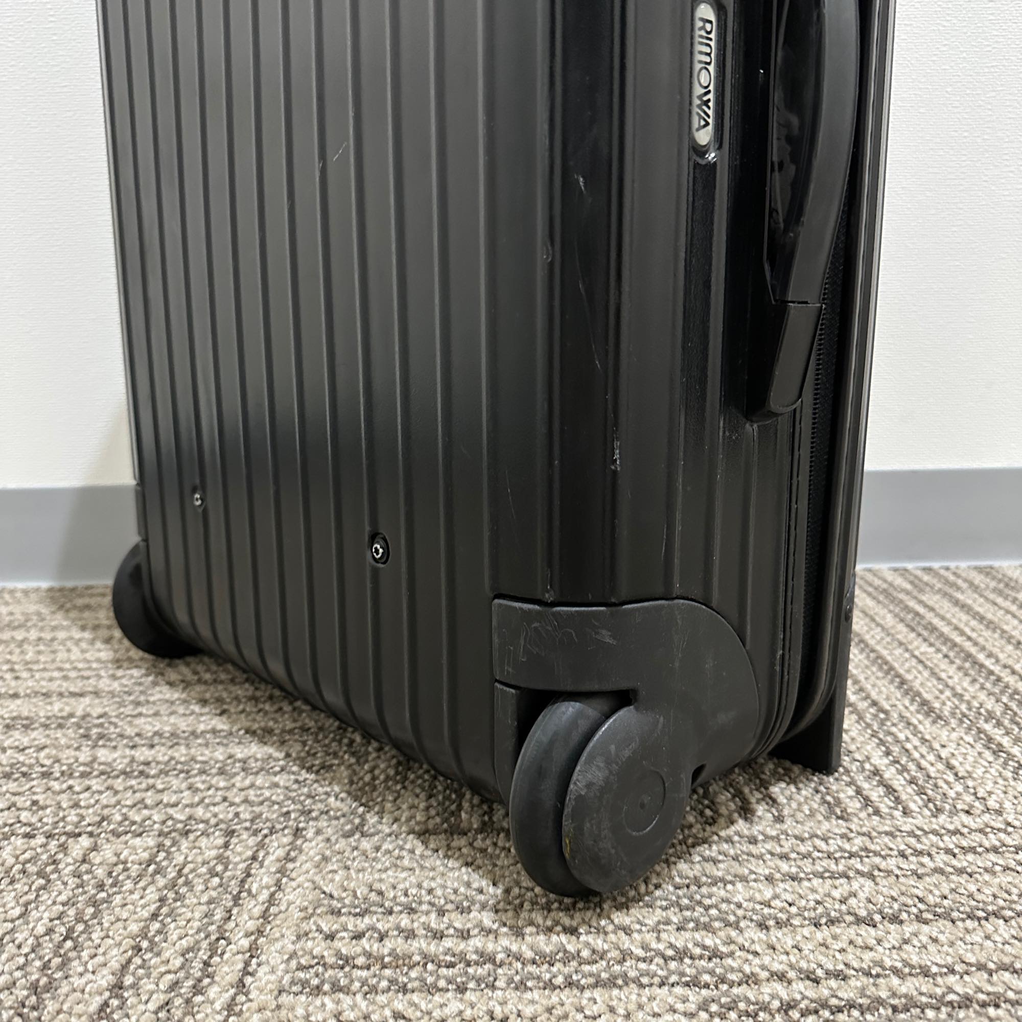 リモワ サルサ 851.52-10 32リットル 中古商品 2輪