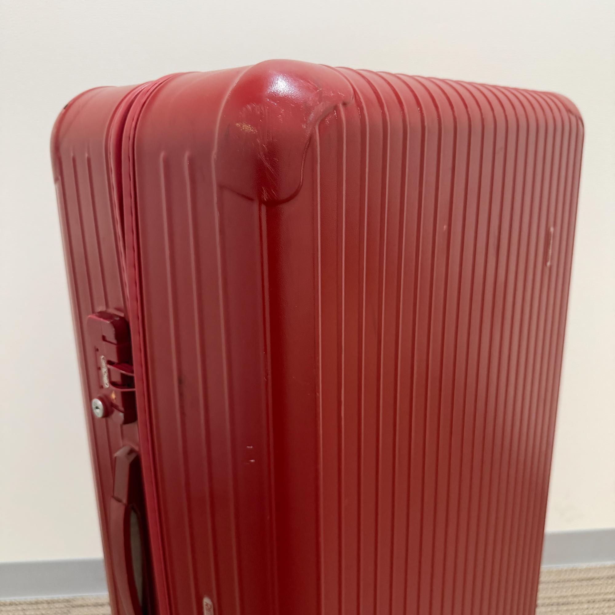 リモワ エッセンシャル(サルサ) 875.77-10 104リットル 中古美品 4輪