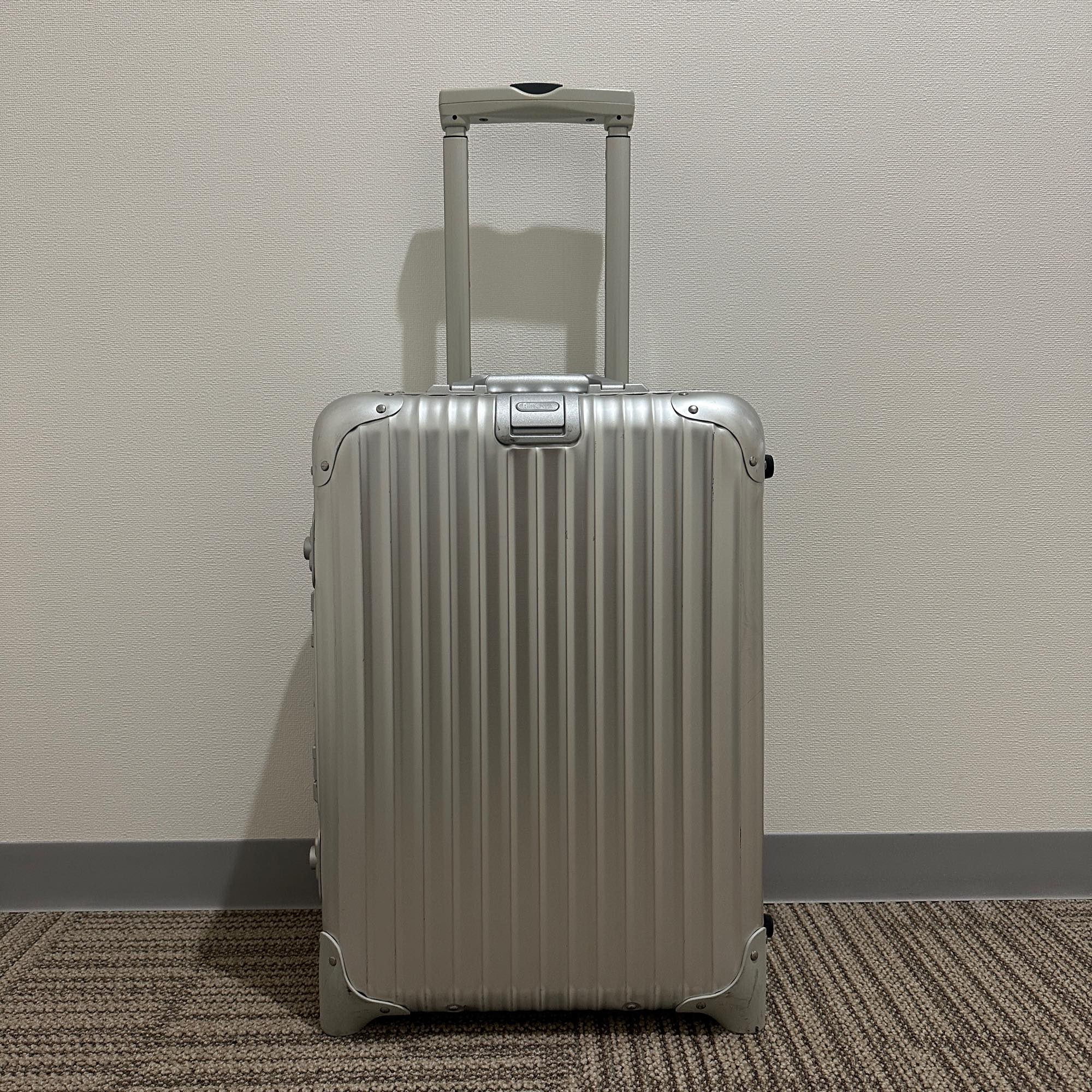 リモワ トパーズ 929.52-10 中古美品 32リットル 2輪