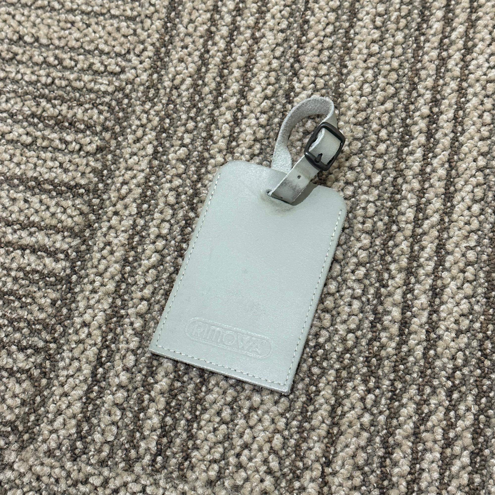 リモワ トパーズ 929.52-10 中古美品 32リットル 2輪