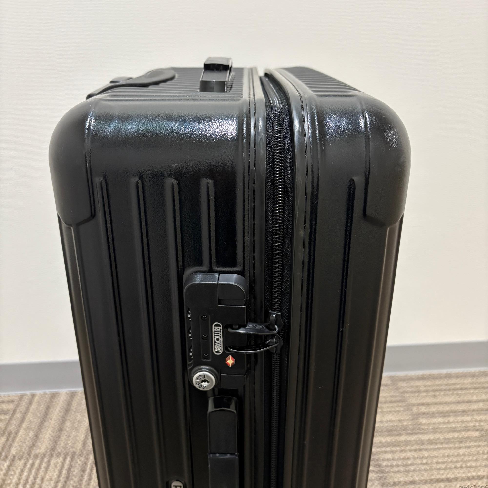 リモワ サルサ 851.63-101 中古美品 63リットル 2輪
