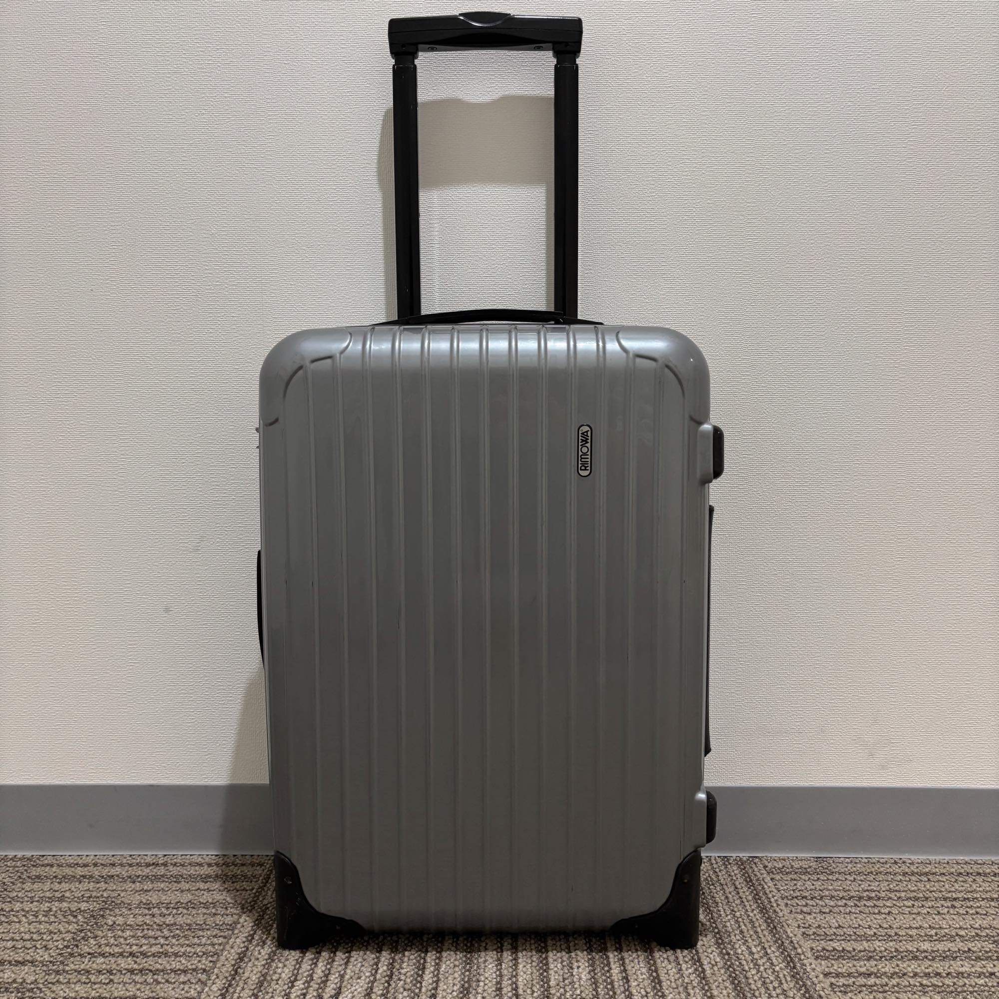 リモワ エッセンシャル(サルサ) 中古商品 856.52-11 35リットル 2輪