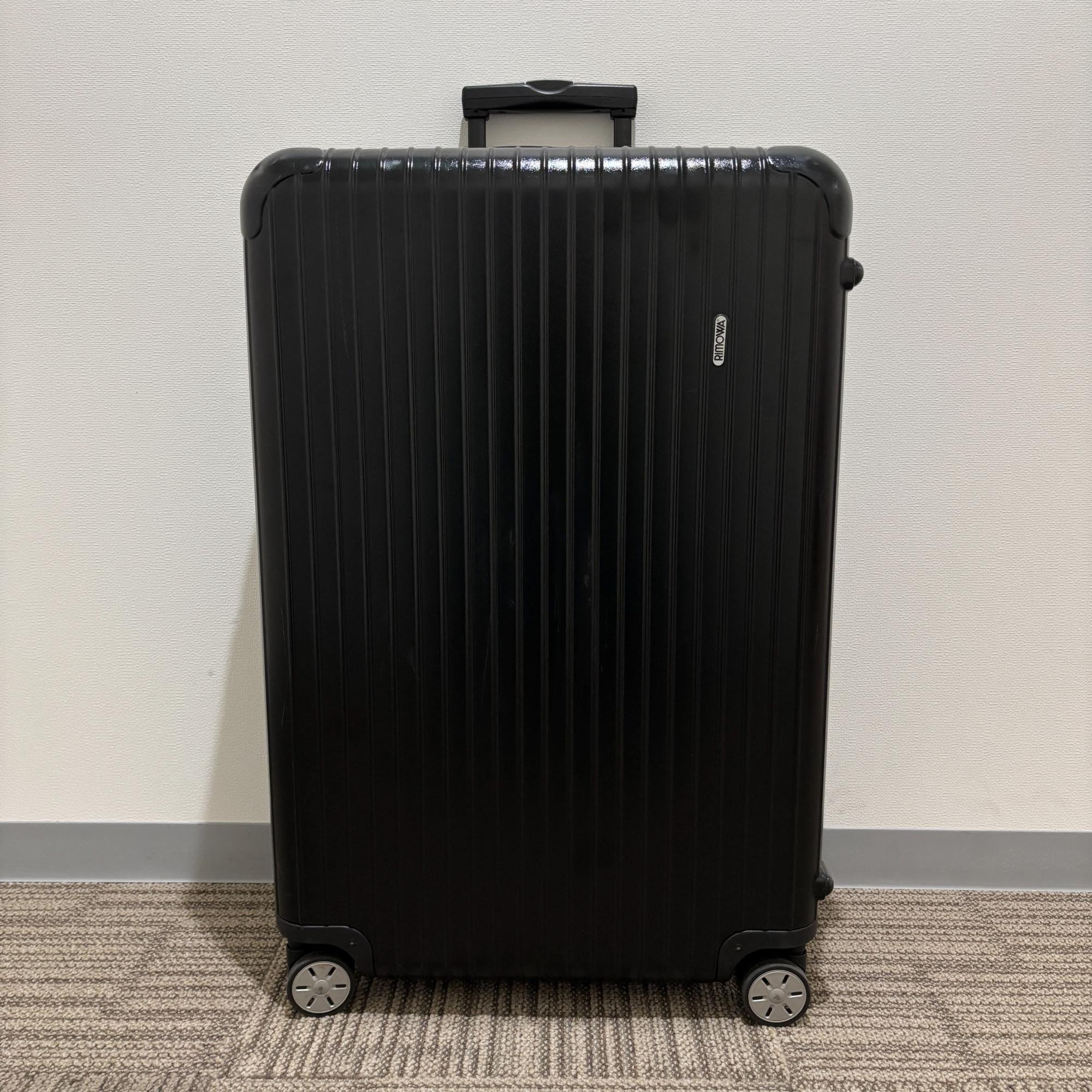 リモワ エッセンシャル(サルサ) 871.77-14 107リットル 中古美品 4輪