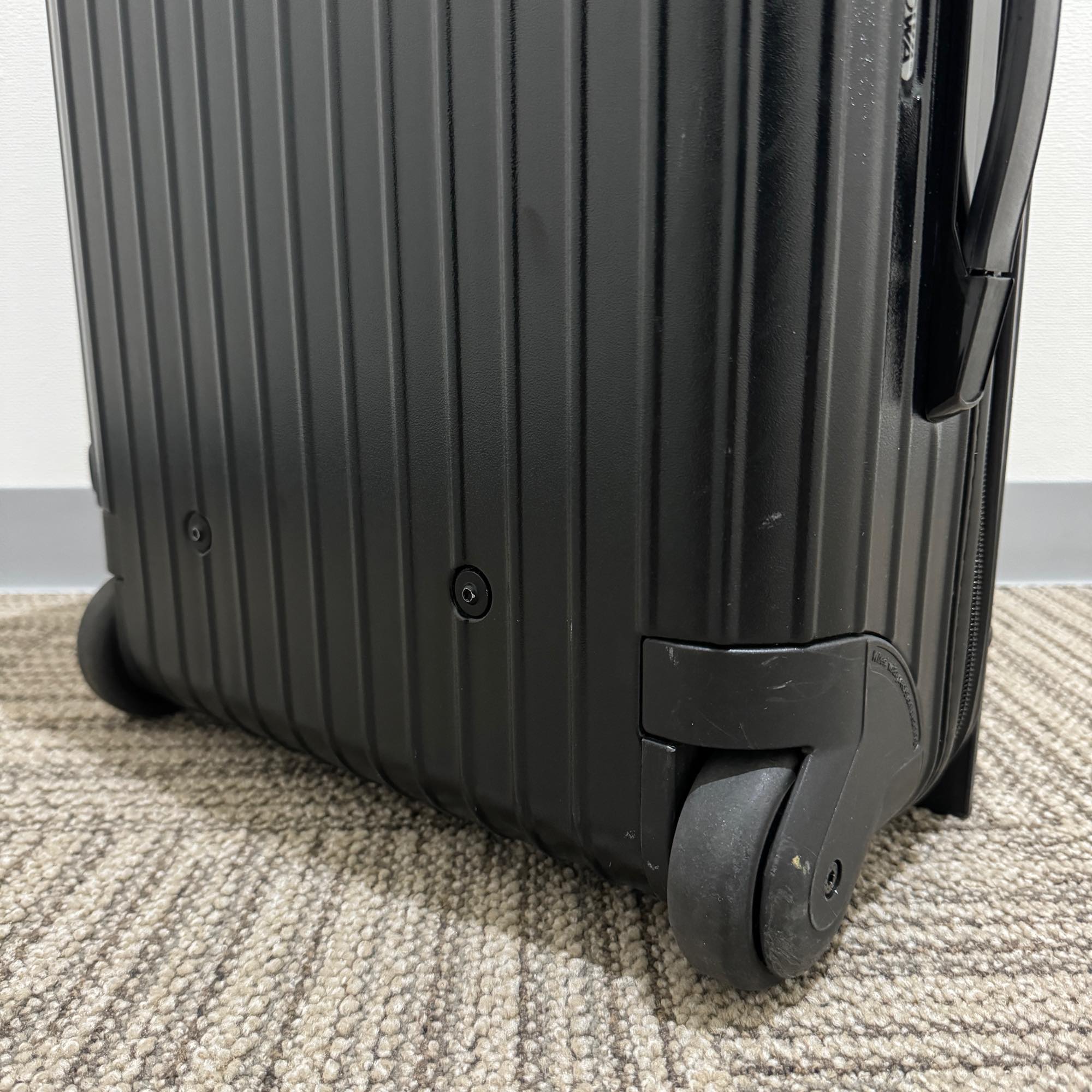 リモワ サルサ 851.52-15 32リットル 中古美品 2輪