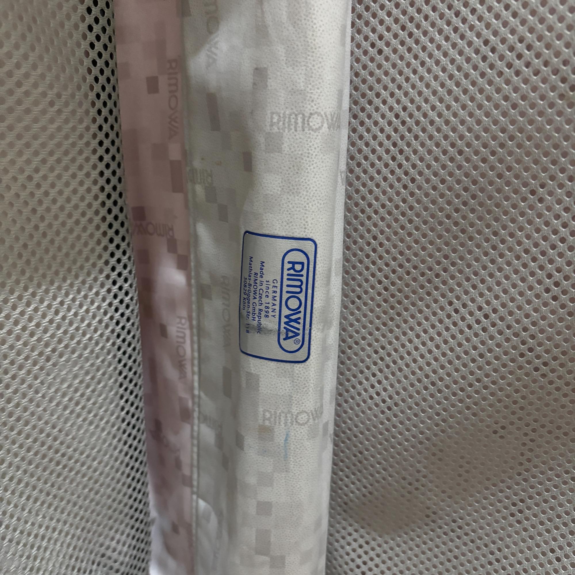 リモワ サルサ(エッセンシャル) 855.52-15 35リットル 中古美品 2輪