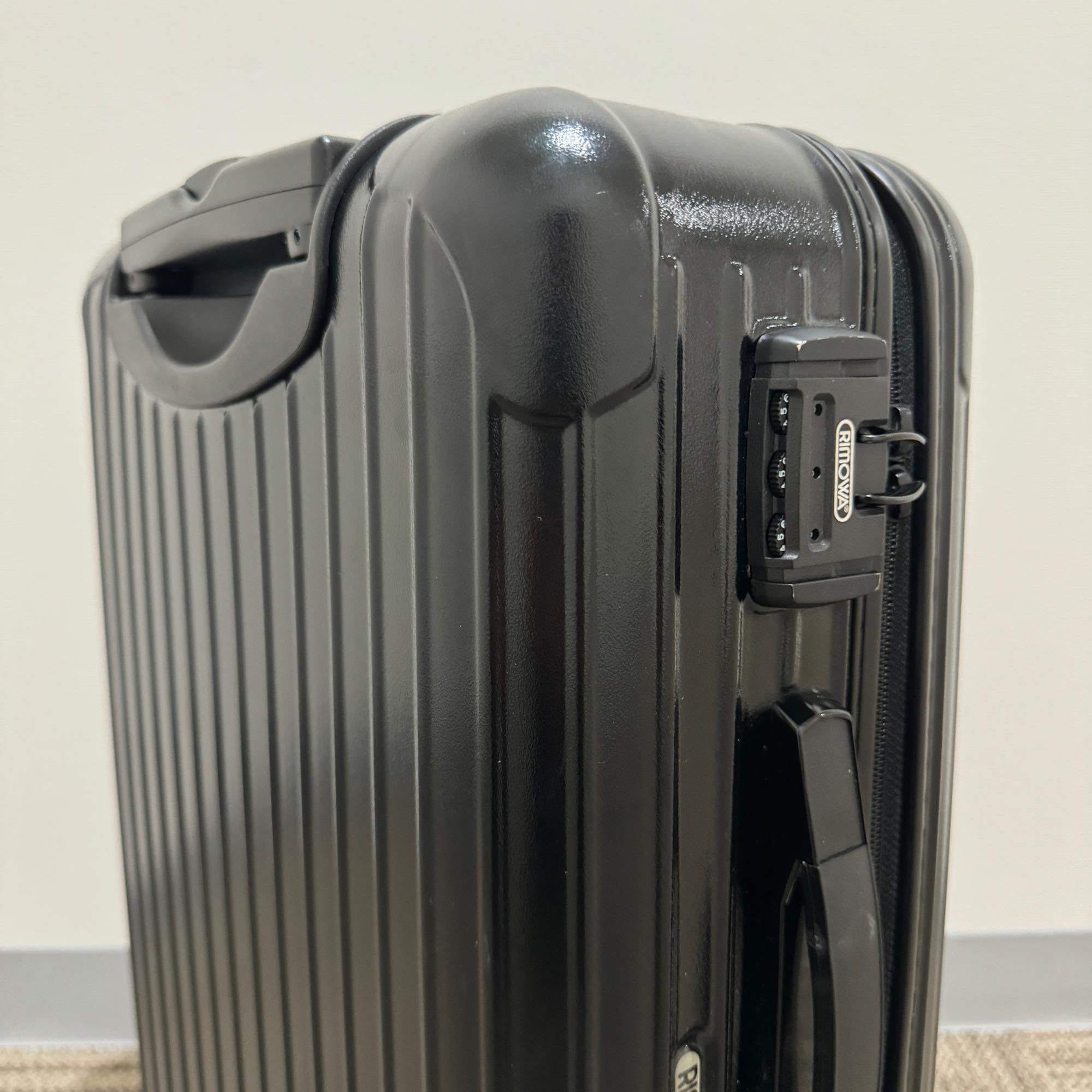 リモワ サルサ 851.52-17 32リットル 中古美品 2輪