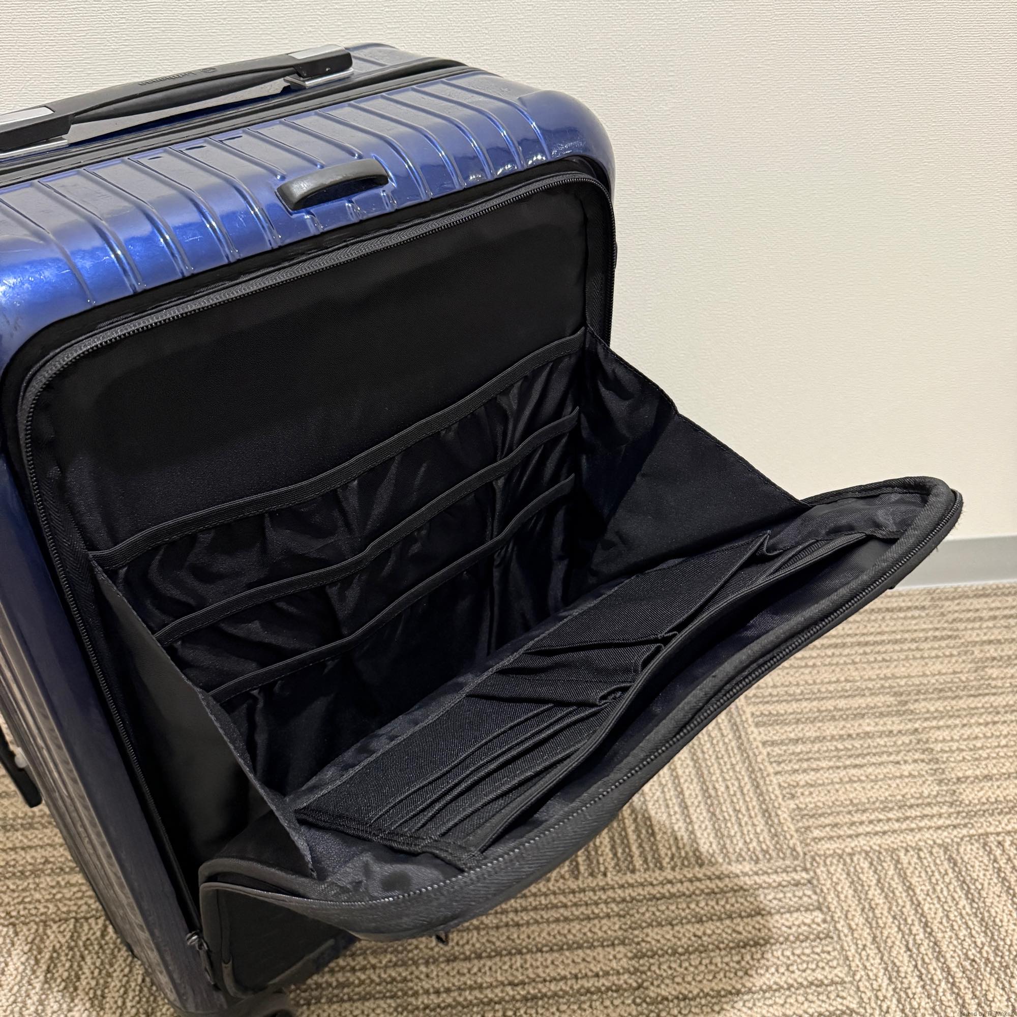 ルフトハンザ リモワ ボレロ 1732048 中古商品 64リットル 4輪