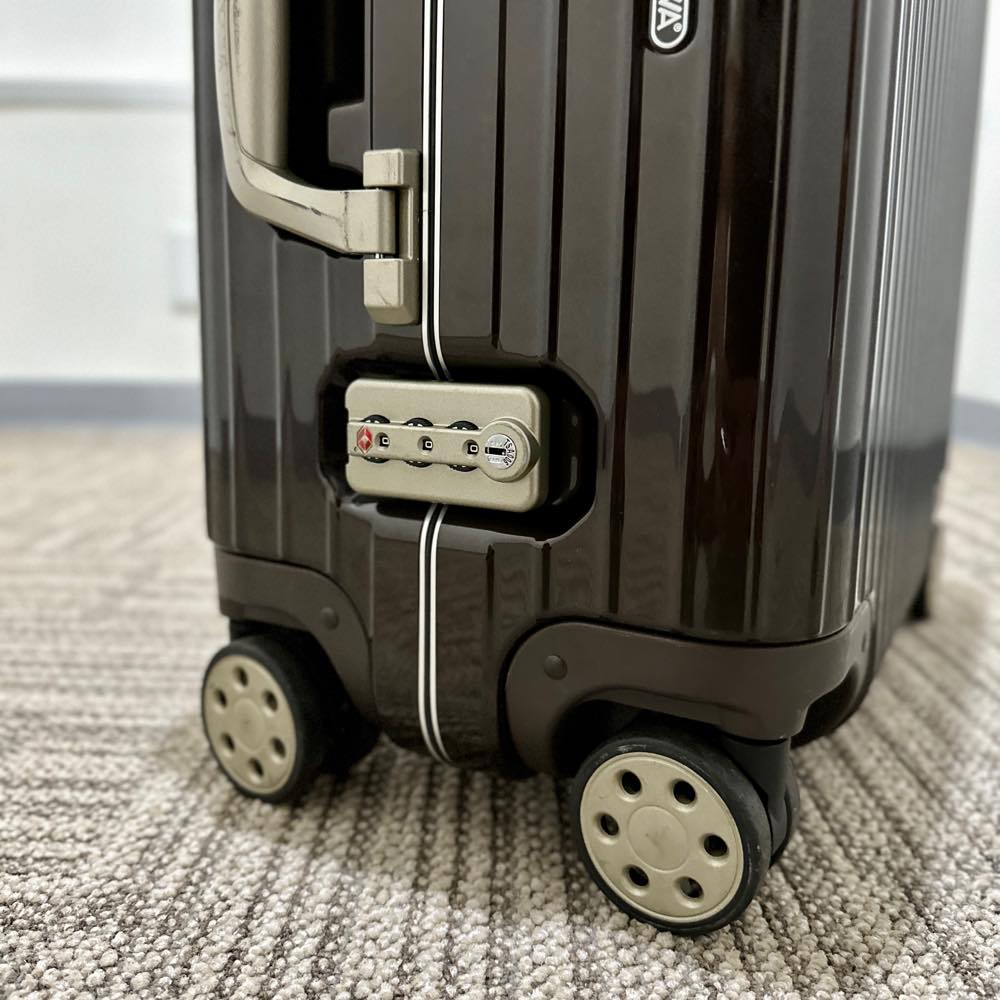 ルフトハンザ リモワ エレガンス 1732955 49リットル 中古商品 4輪