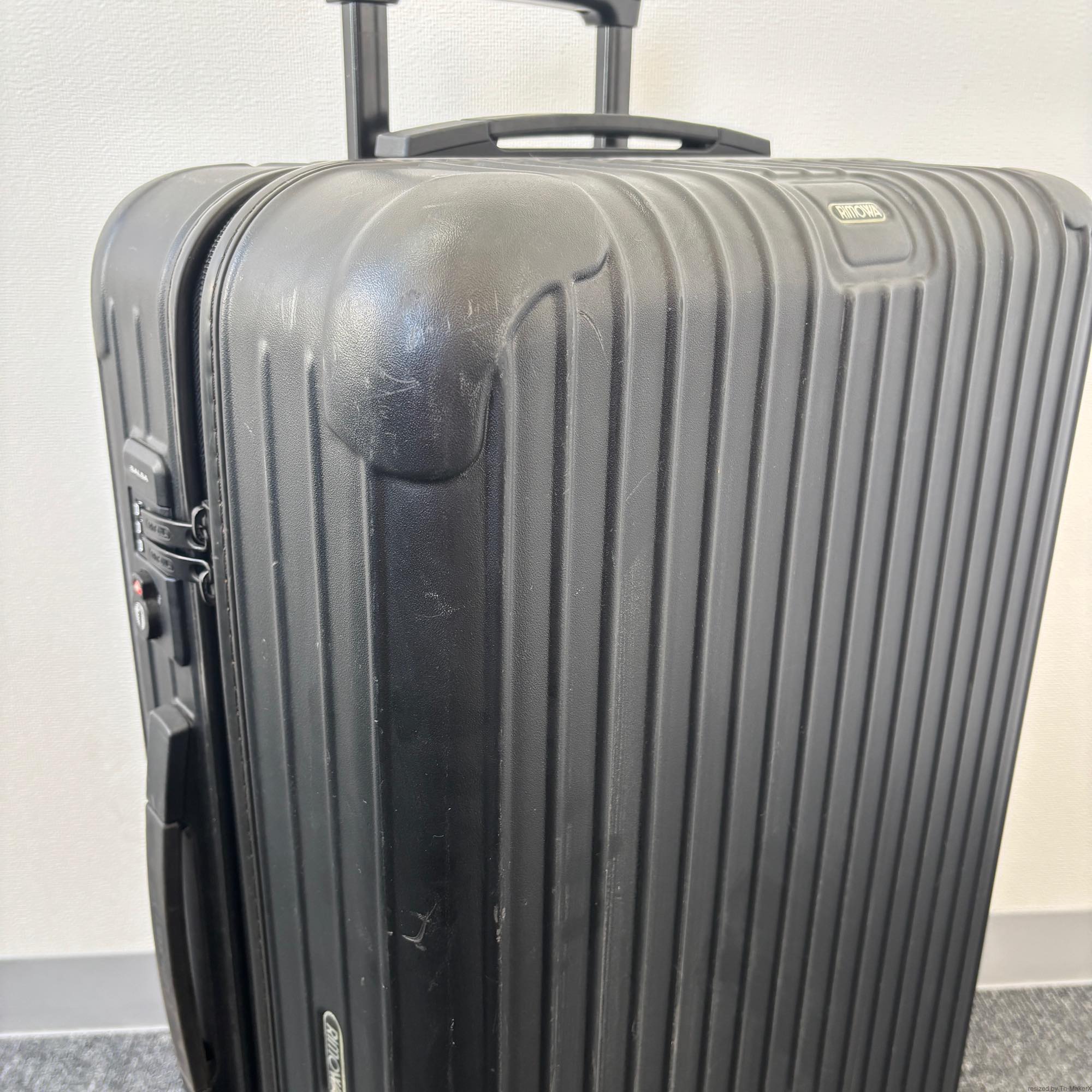リモワ サルサ(エッセンシャル) 810.63-2 中古商品 58リットル 4輪