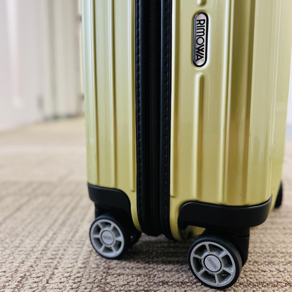 リモワ サルサ エアー 820.42-2 22リットル 中古美品 4輪