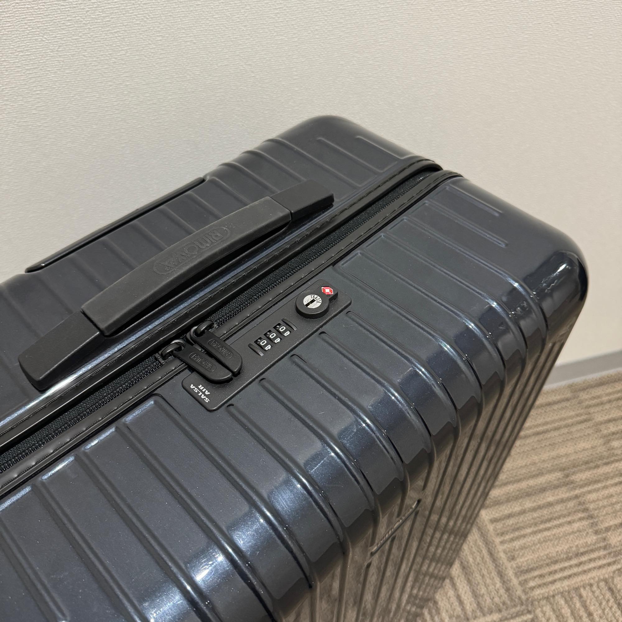 リモワ サルサ エアー 820.70.25.4-2 中古美品 80リットル 4輪