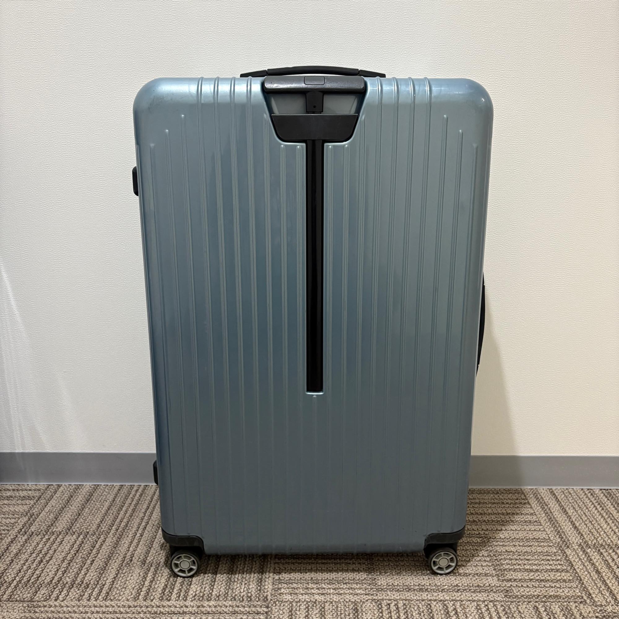 リモワ サルサエアー 824.77-2 100リットル 中古商品 4輪