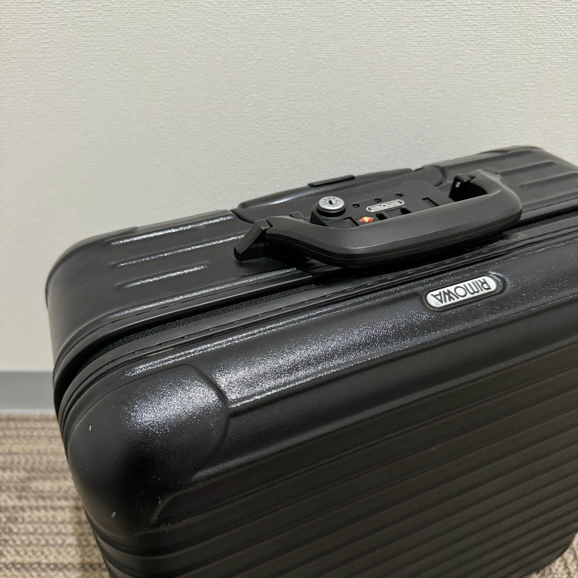リモワ サルサ 中古美品 851.40-2 23リットル 2輪