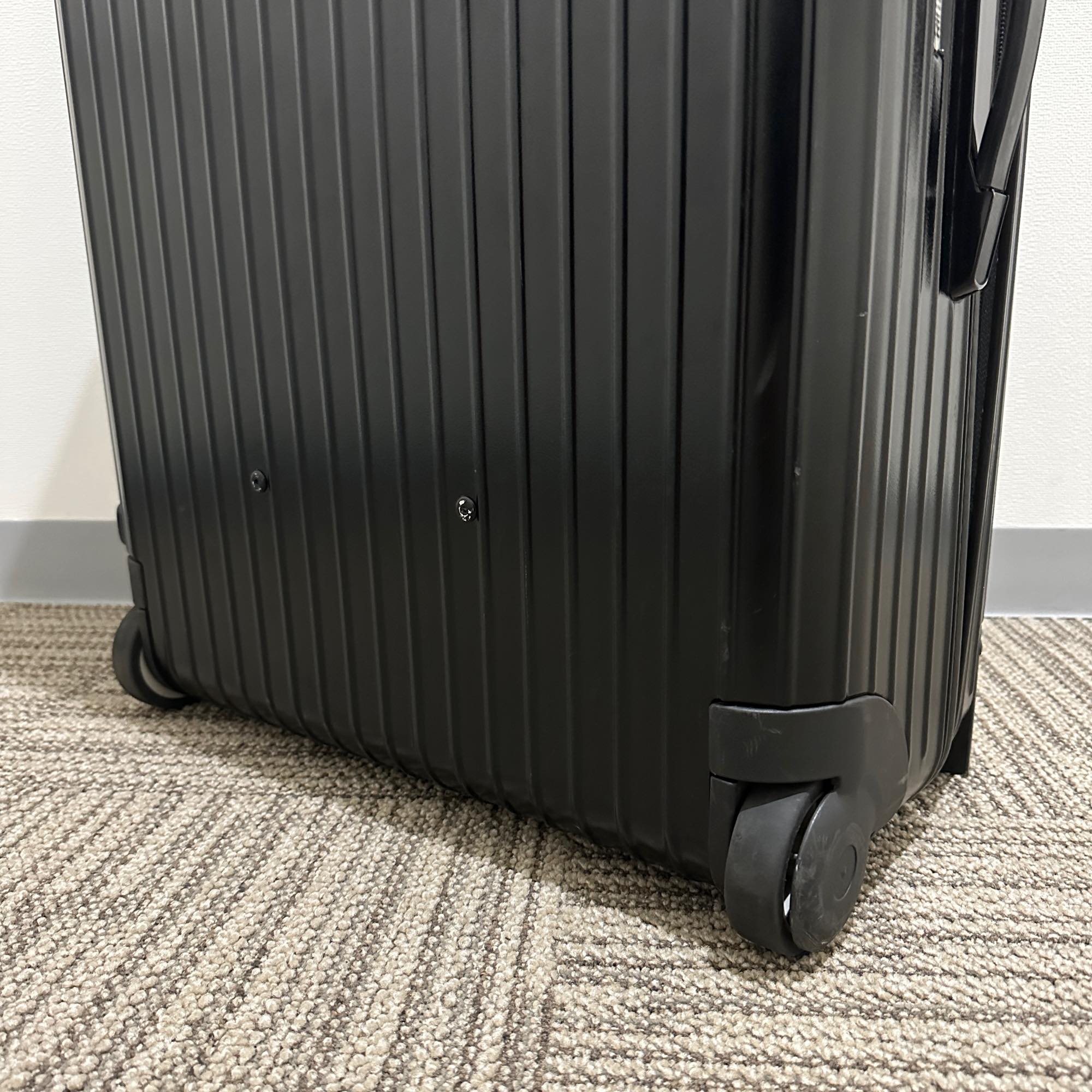 リモワ サルサ 851.70-2 87リットル 中古商品 2輪