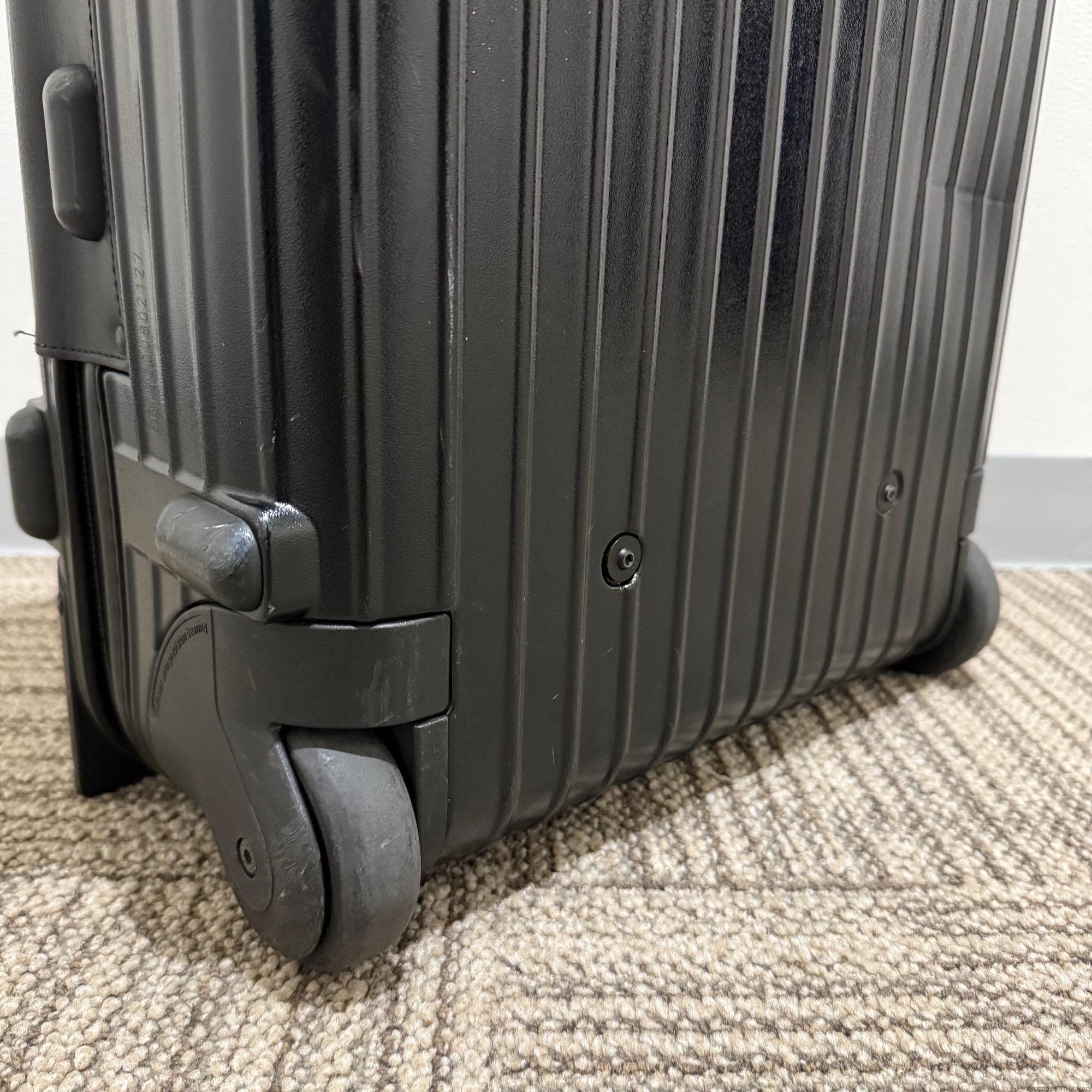 リモワ ボレロ 中古美品 861.52-2 37リットル 2輪