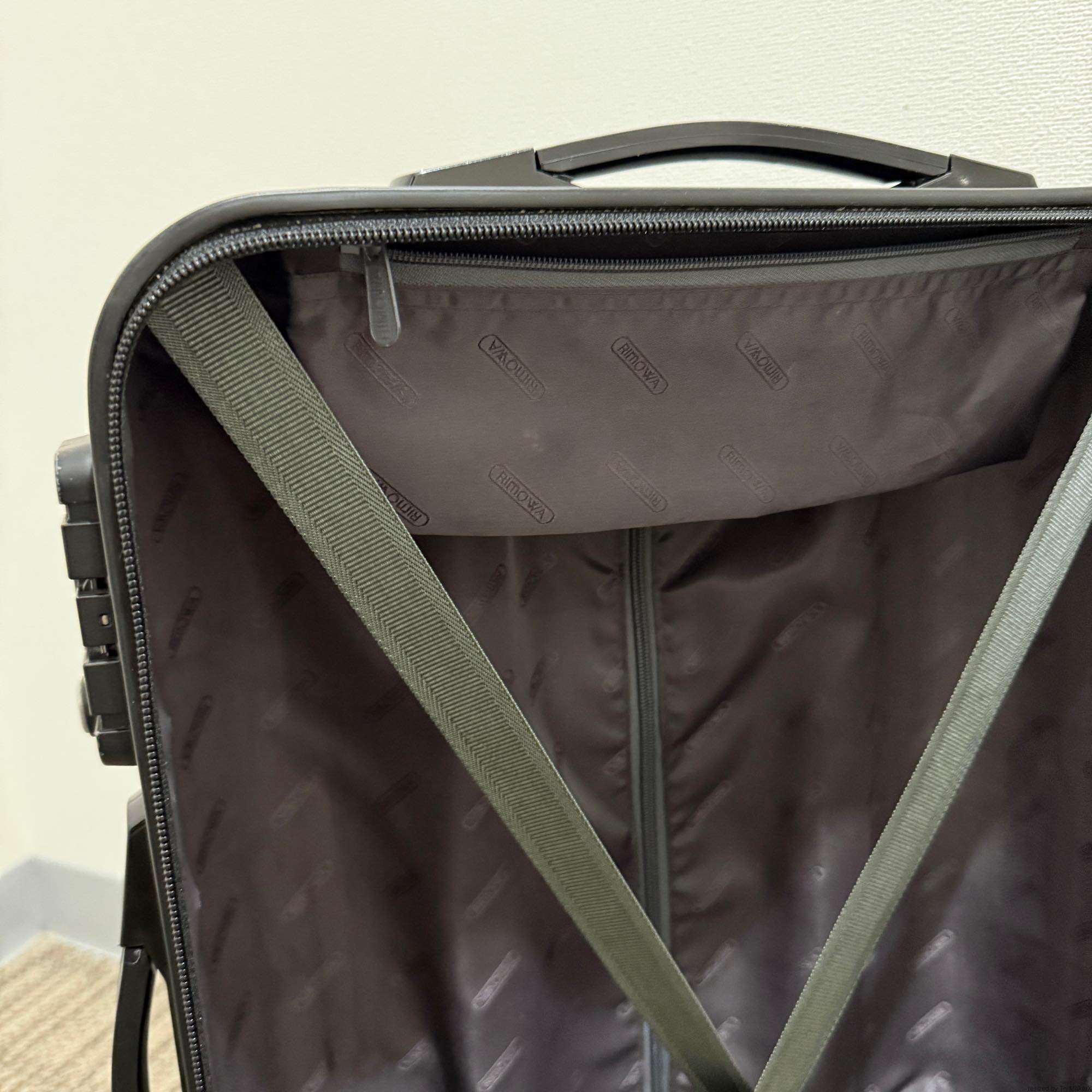 リモワ ボレロ 中古美品 861.52-2 37リットル 2輪