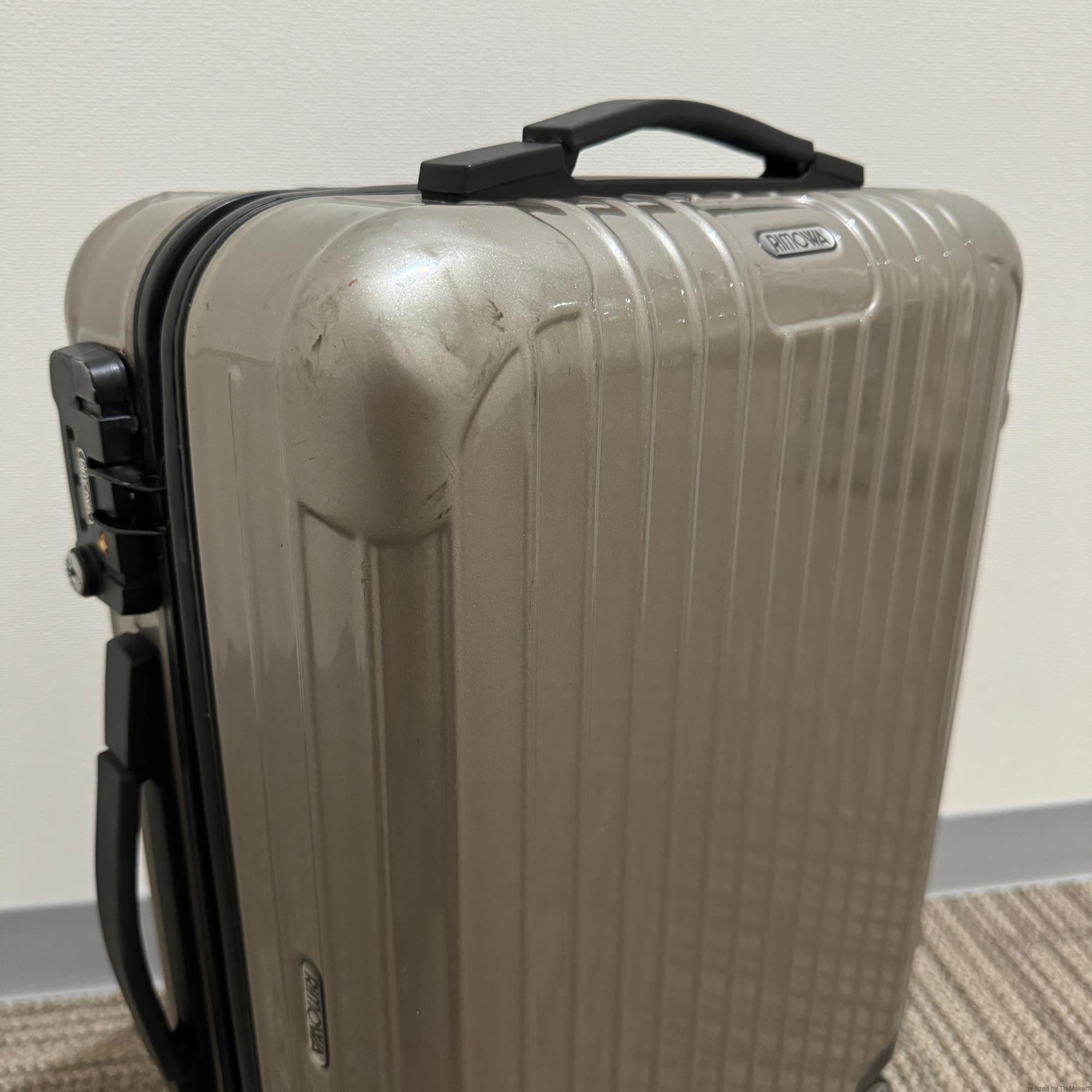 リモワ サルサ 中古美品 869.52-2 35リットル 4輪