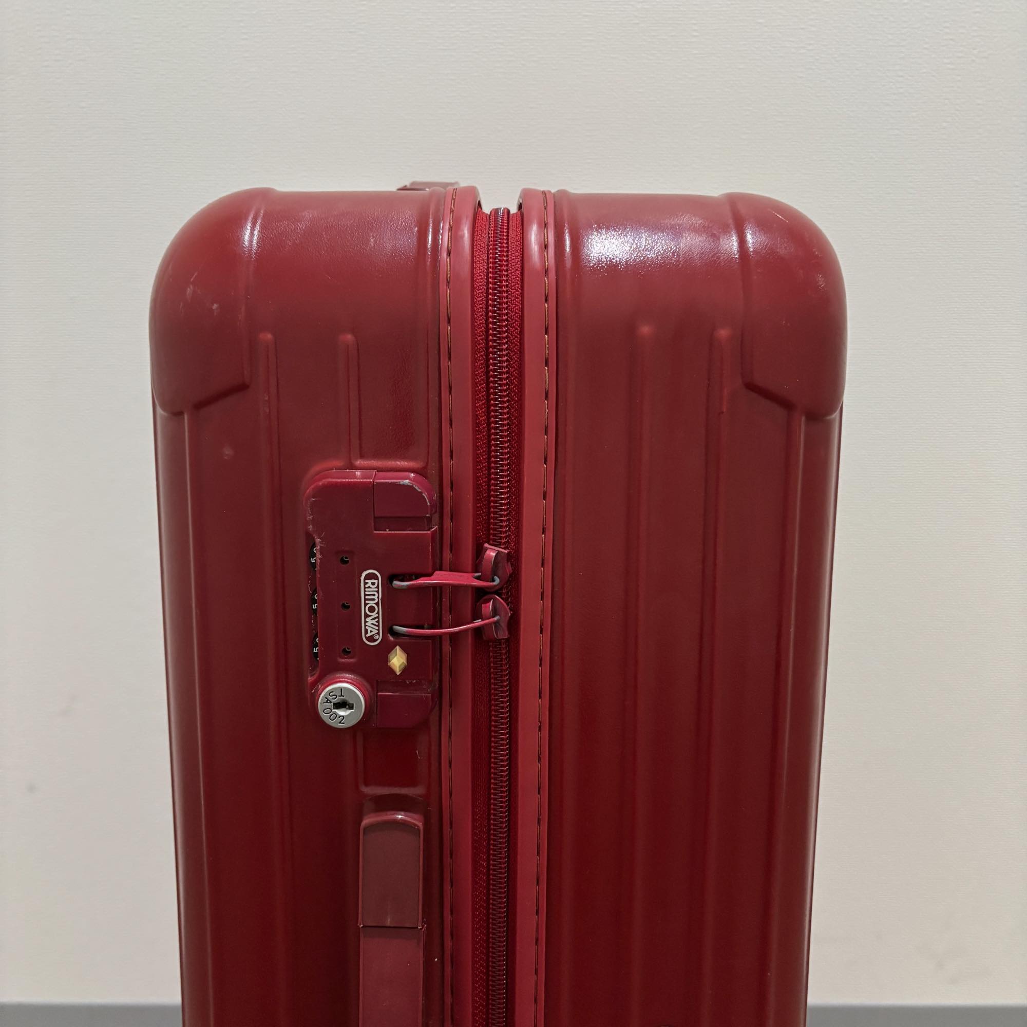 リモワ エッセンシャル(サルサ) 875.63 中古美品 61リットル