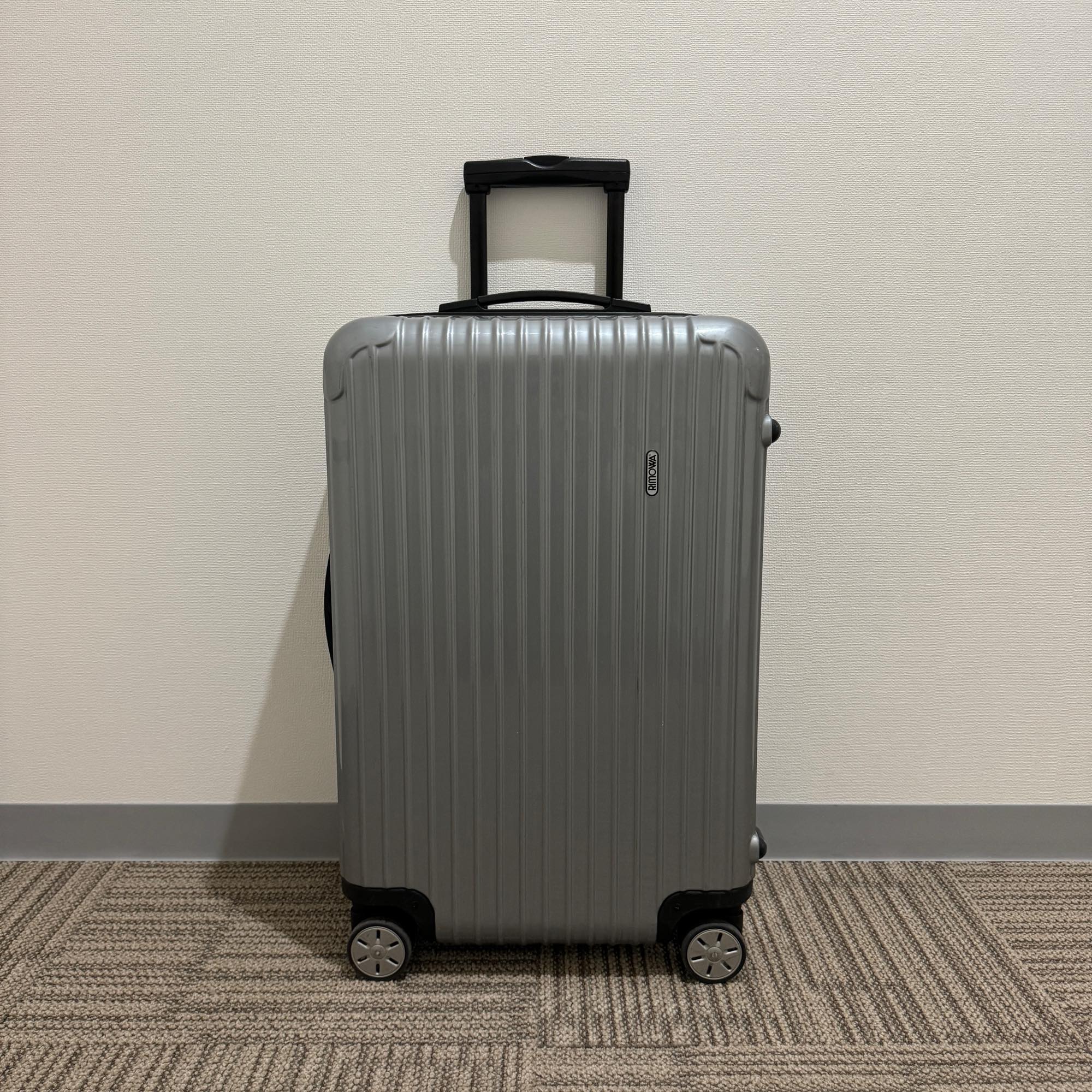 リモワ サルサ 中古美品 876.63-2 63リットル 4輪