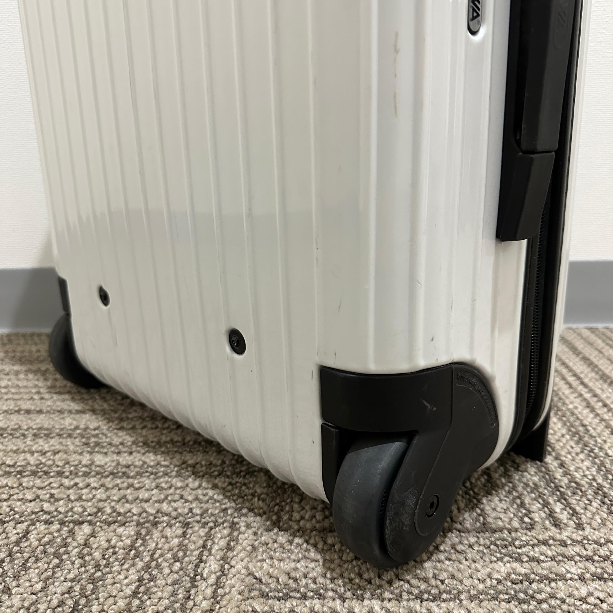 リモワ サルサ 898.06-2 35リットル 中古美品 2輪