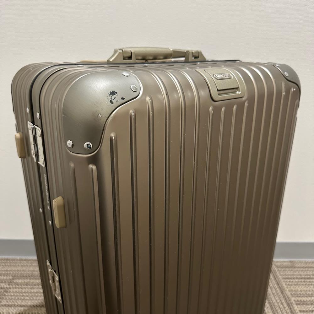 リモワ トパーズ チタニウム 中古美品 924.63.03.4-2 64リットル 4輪