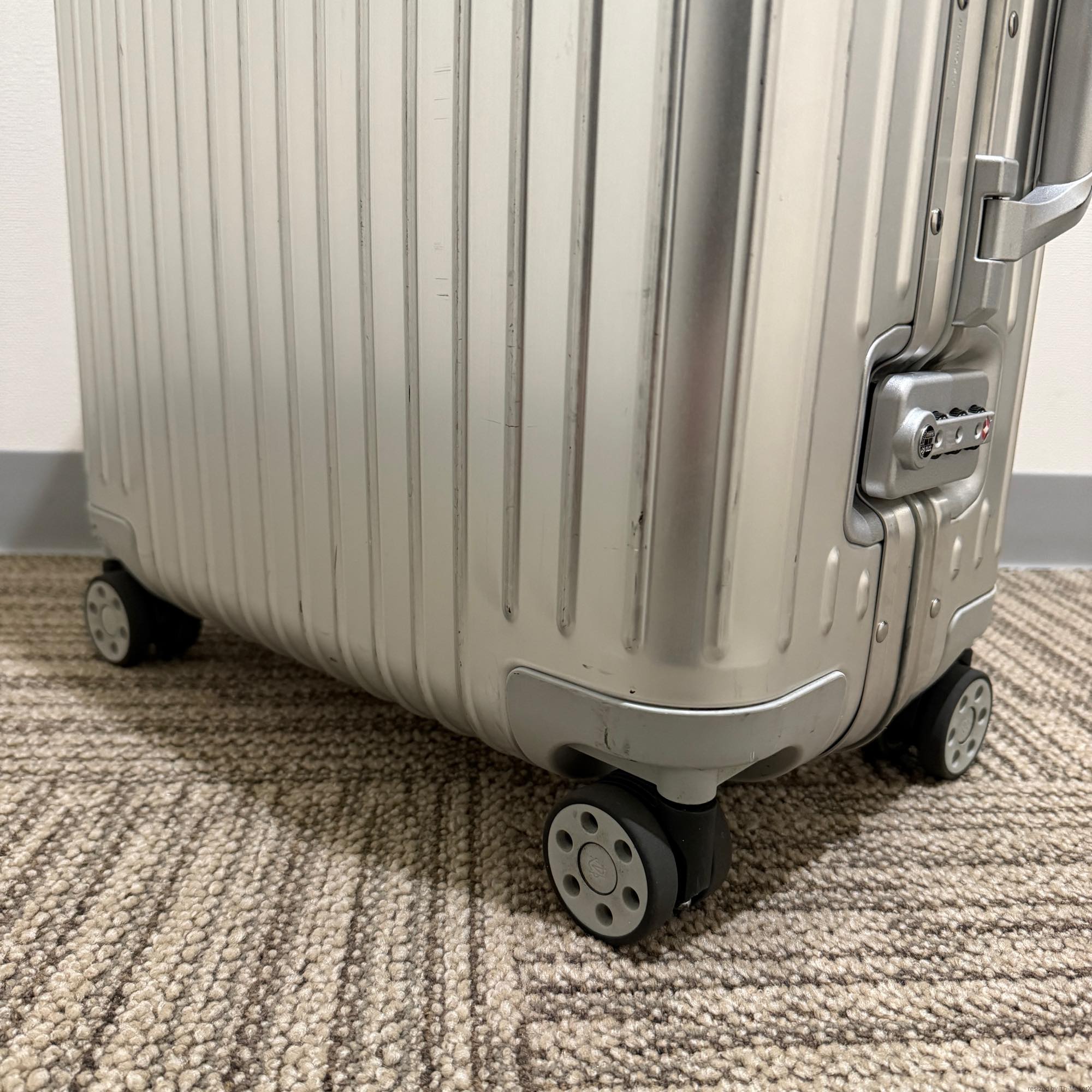 リモワ オリジナル 925.56-2 キャビンプラス 中古美品 45リットル 4輪