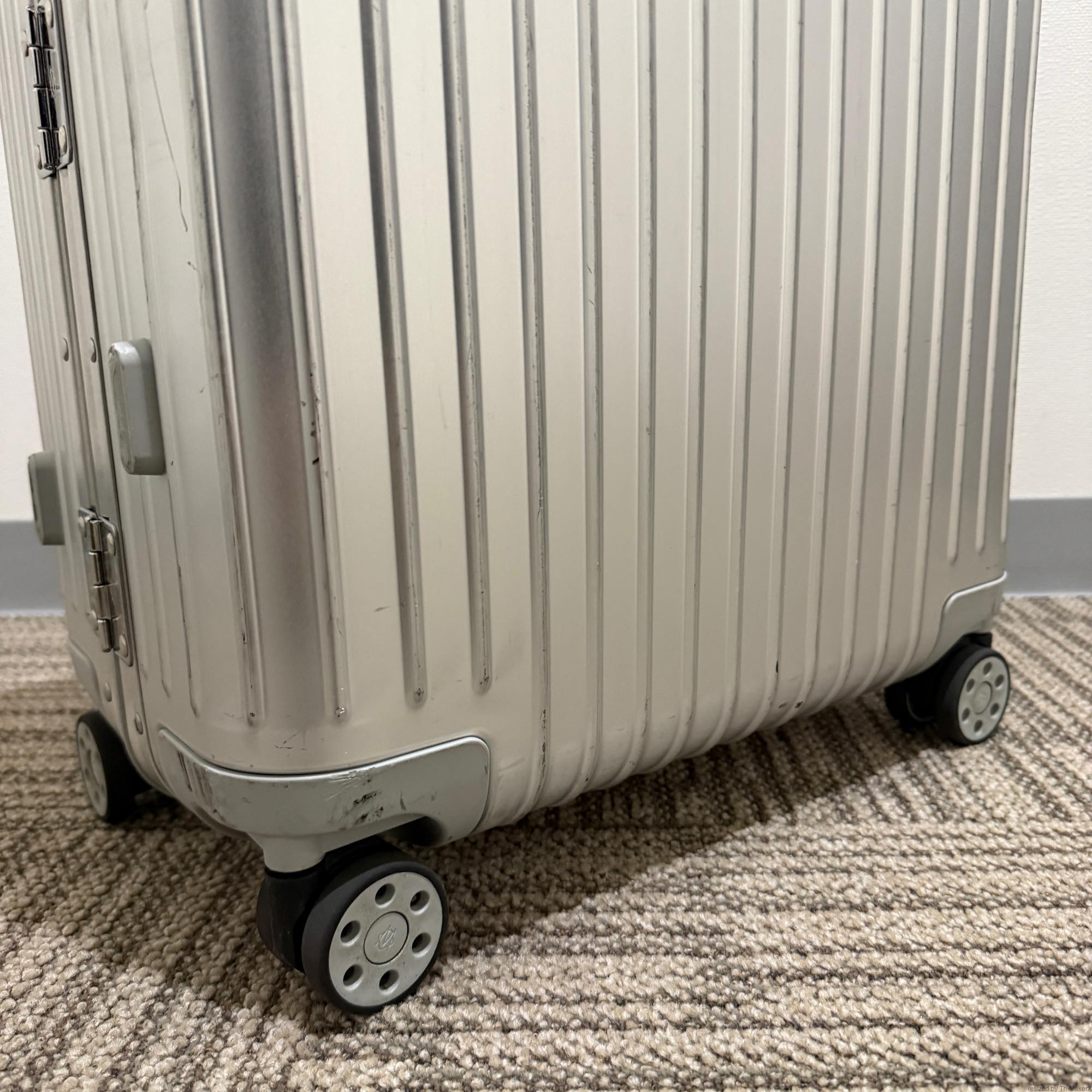 リモワ オリジナル 925.56-2 キャビンプラス 中古美品 45リットル 4輪