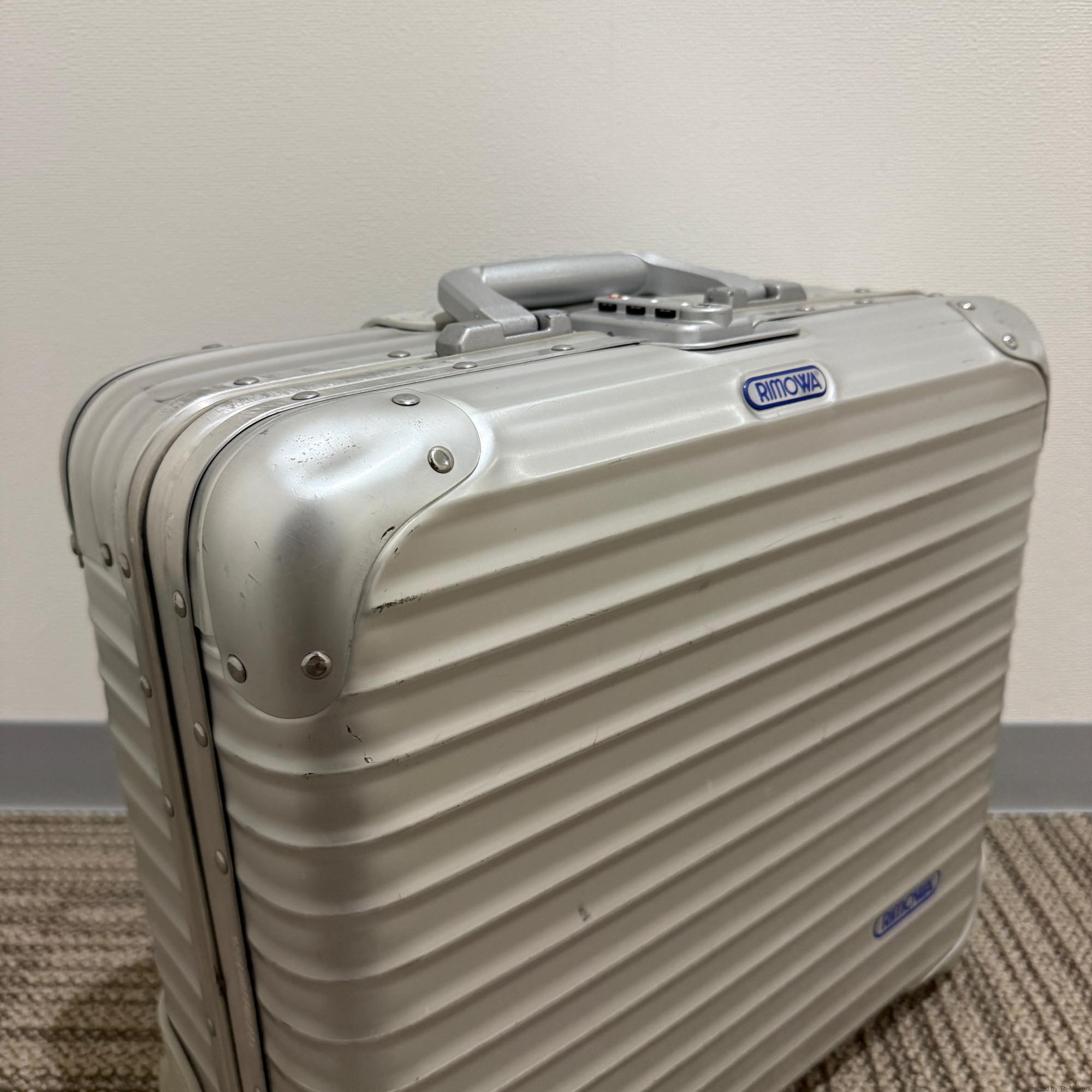 リモワ トパーズ 中古商品 U928.40-2 23リットル 2輪