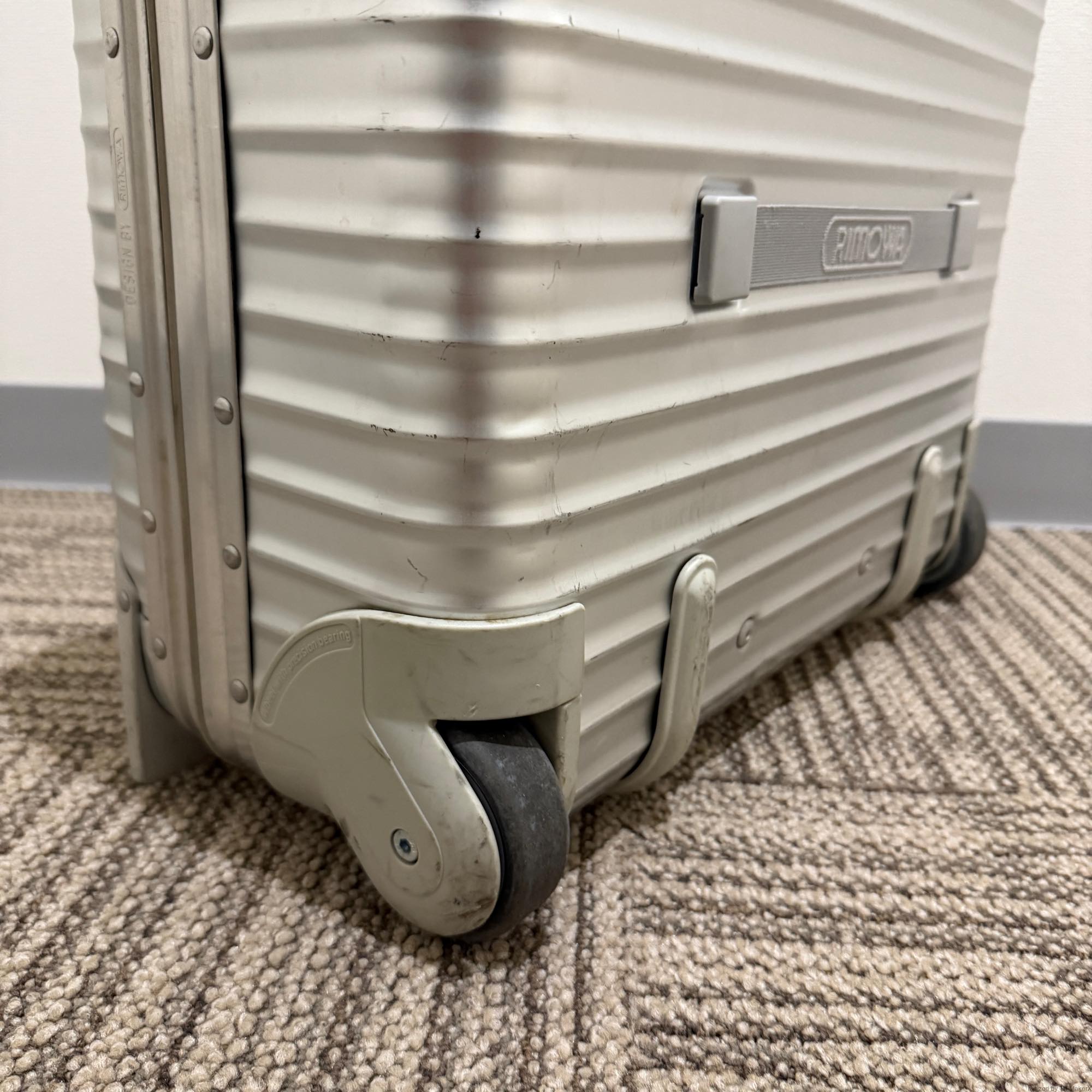 リモワ トパーズ 中古商品 U928.40-2 23リットル 2輪